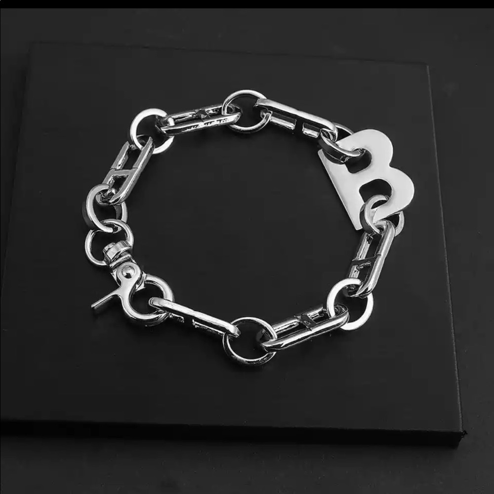 New women’s bracelet
